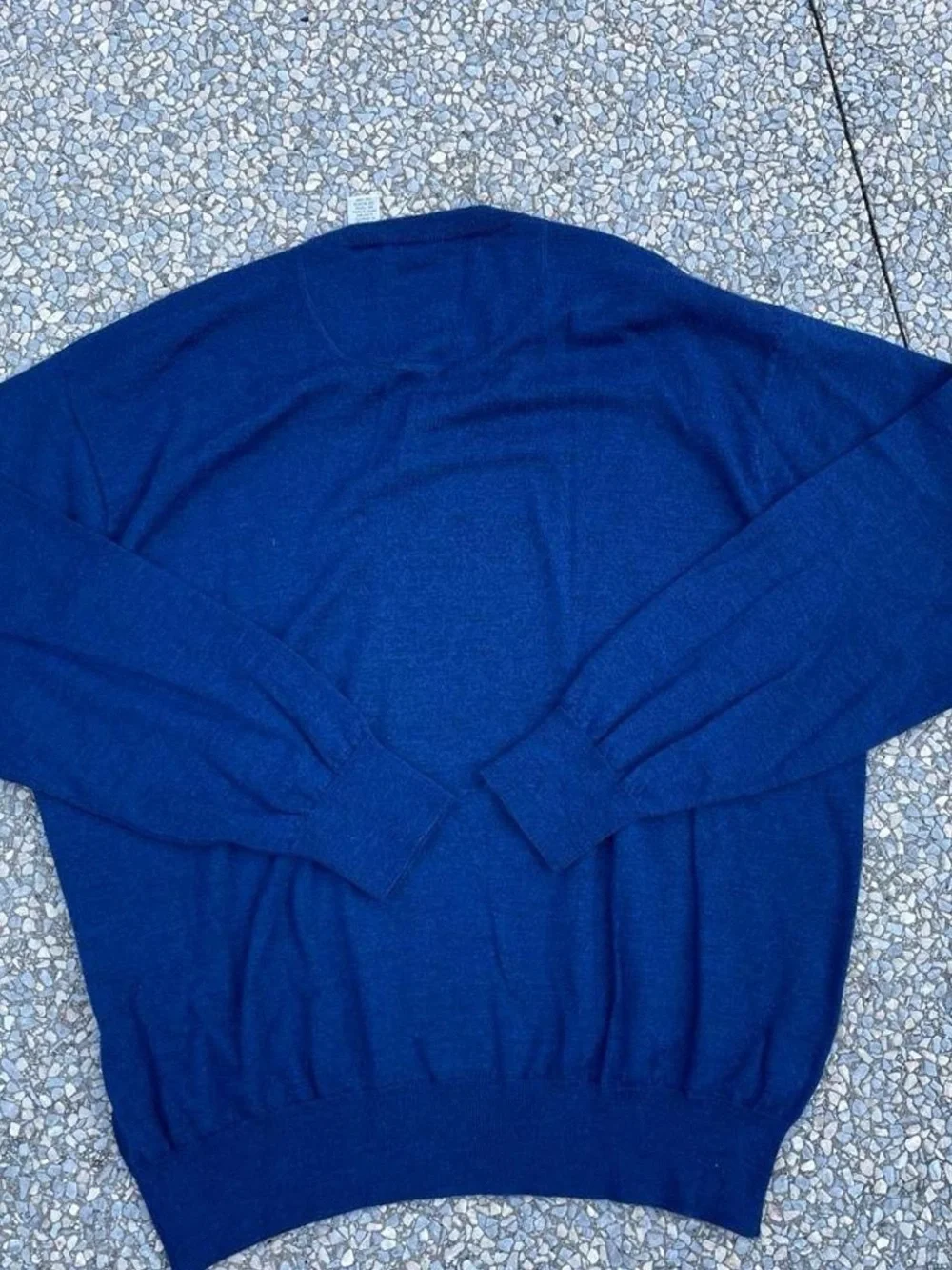 Orvis Men's Wool V-Neck Sweater in Royal Blue